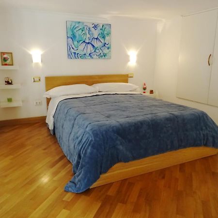 Mezzocannone Holiday House Naples Luaran gambar