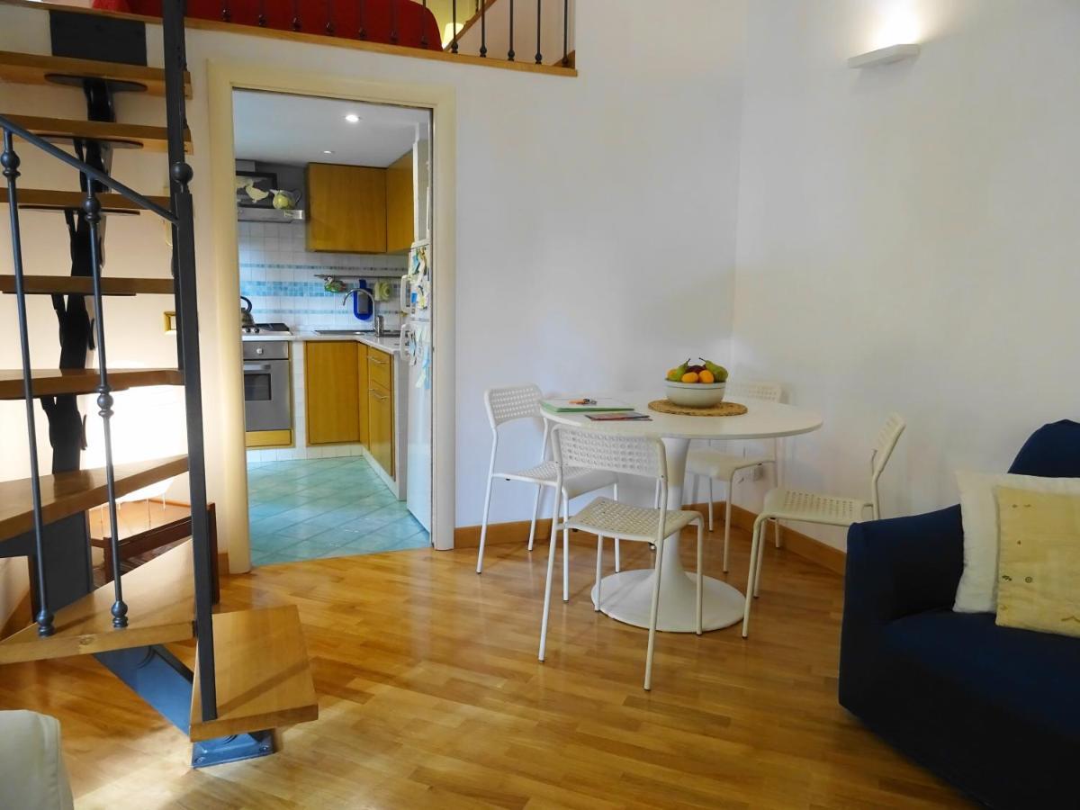 Mezzocannone Holiday House Naples Luaran gambar