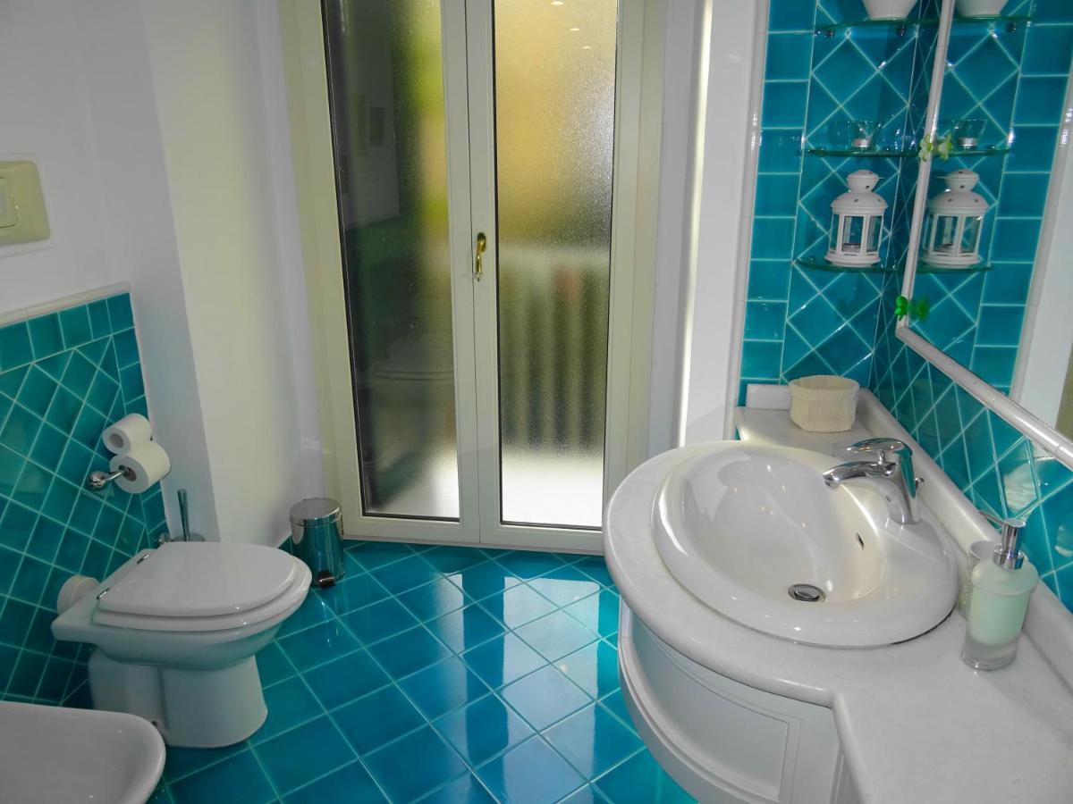 Mezzocannone Holiday House Naples Luaran gambar