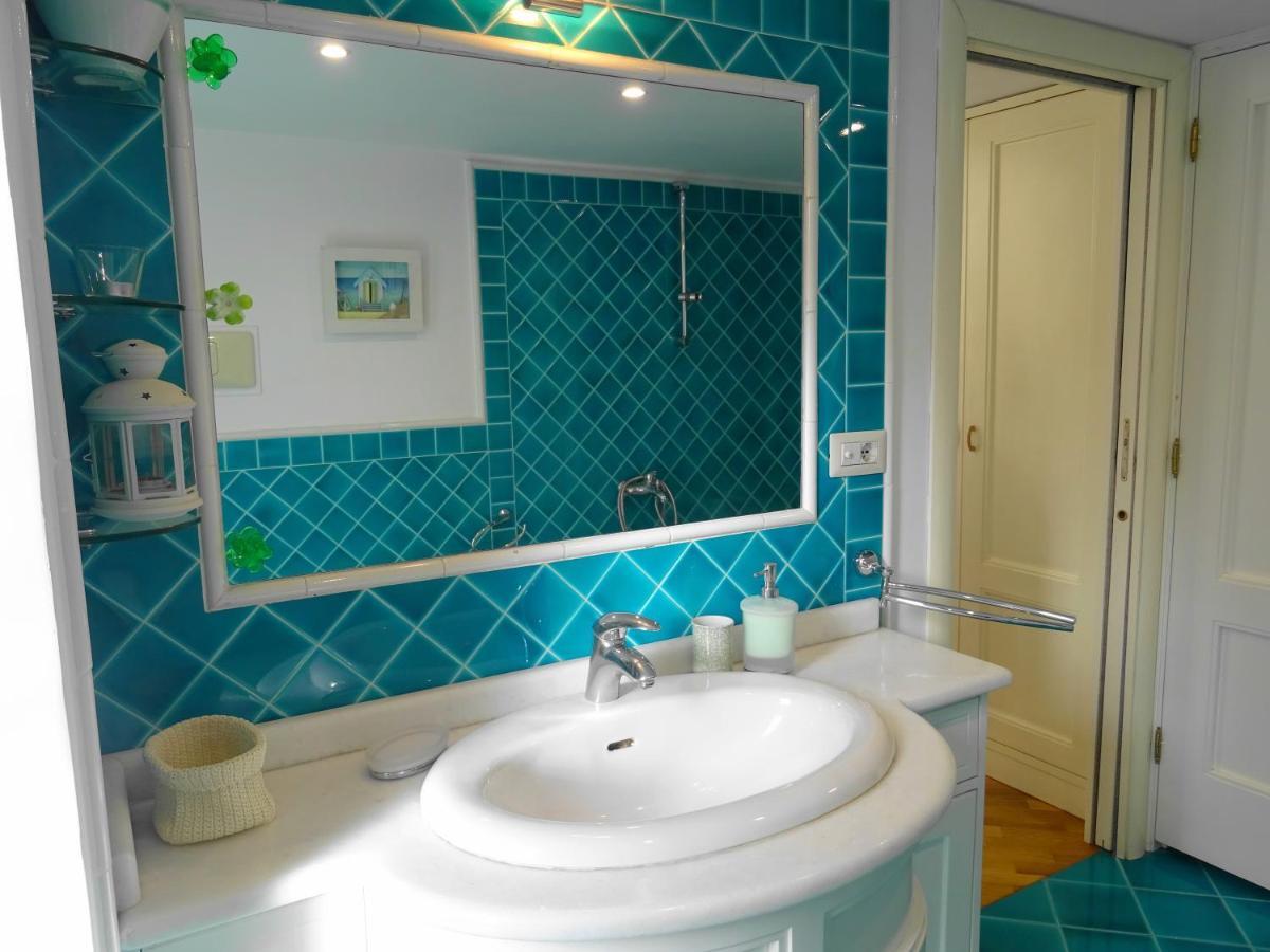Mezzocannone Holiday House Naples Luaran gambar