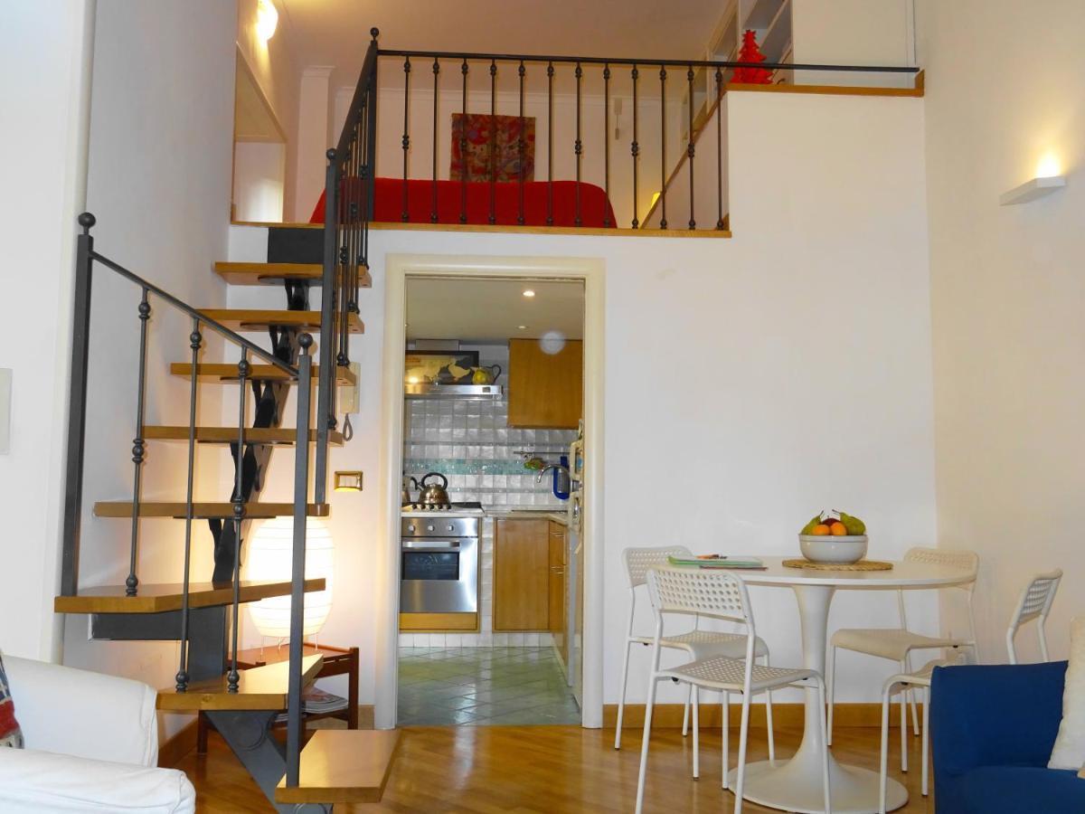 Mezzocannone Holiday House Naples Luaran gambar